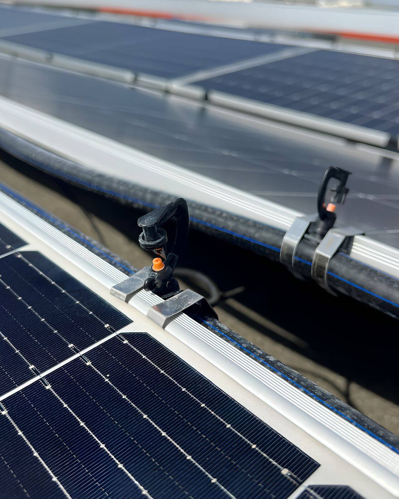 Tecnología de limpieza fotovoltaica en Ibiza